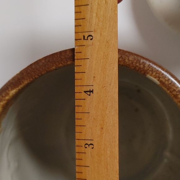 Small McCoy Lidded Ceramic Canister - Picture 10 of 10